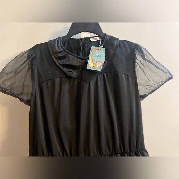 Gothic black Peter Pan neckline with tulle bottom and cap puff sheer sleeve NWT - Picture 3 of 7